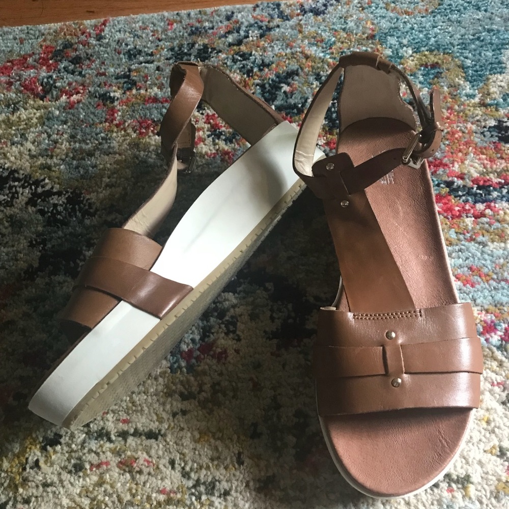 Comfy brown leather sandals from Anthropologie